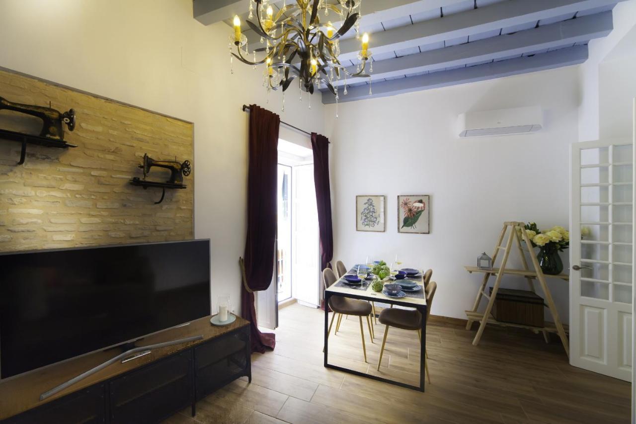 Green-Apartments Mansion Blue Catedral Севиля Екстериор снимка
