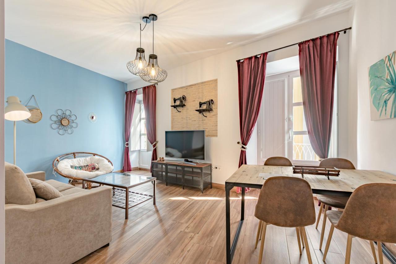 Green-Apartments Mansion Blue Catedral Севиля Екстериор снимка